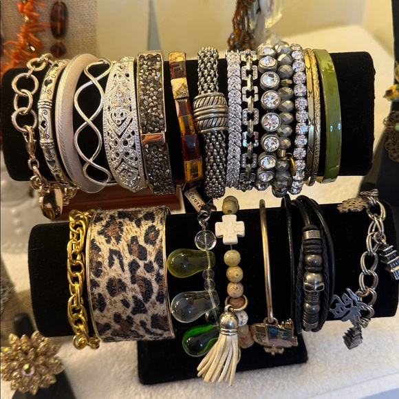 Come dig with me.  Unlisted gorgeousness in every price range. - Picture 8 of 17